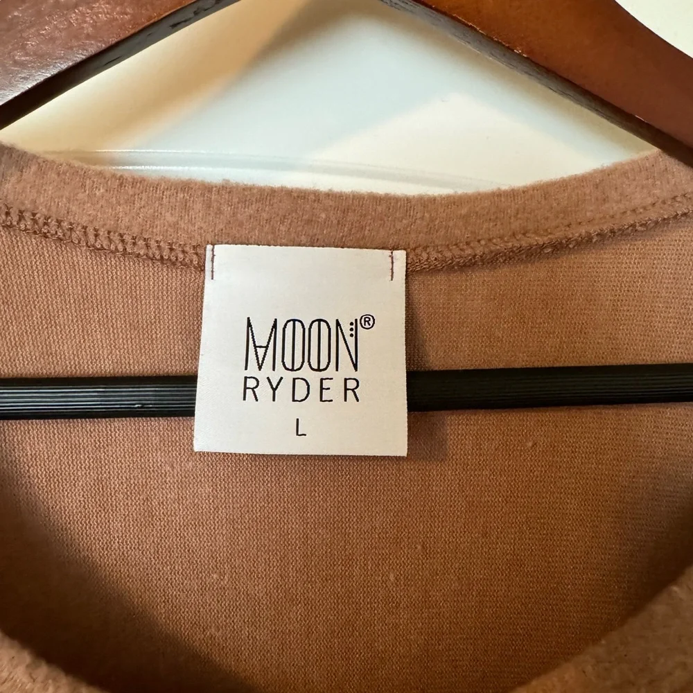 Moon Ryder top - Picture 3 of 4
